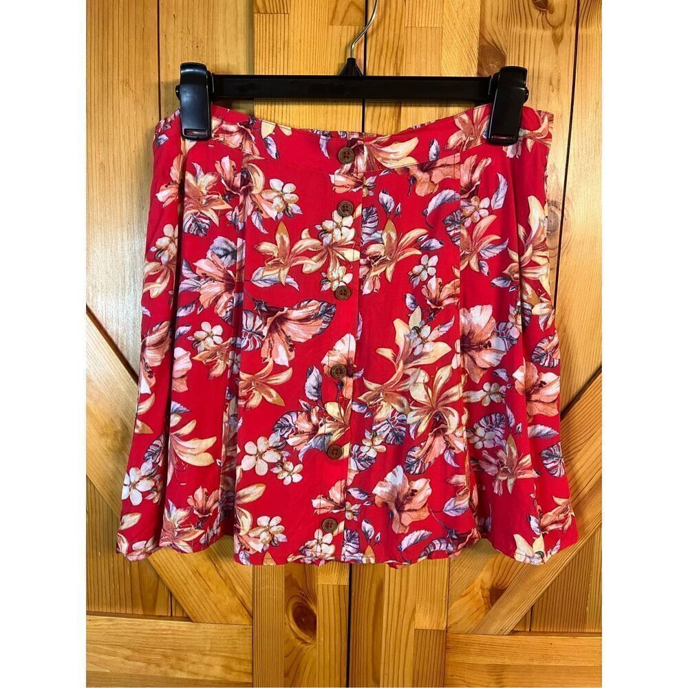 Garage Red Floral Skirt Size Medium Pockets (3644)